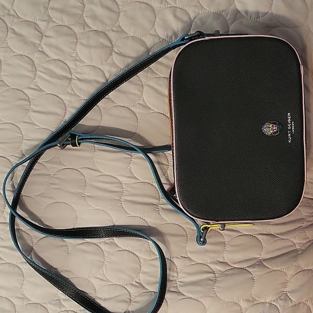 KURT GEIGER Kensington Camera Bag Crossbody